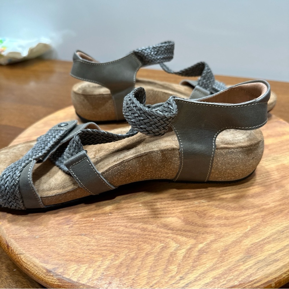 Taos Footwear Women's Gray Braided Sporty Sandal - Picture 6 of 8